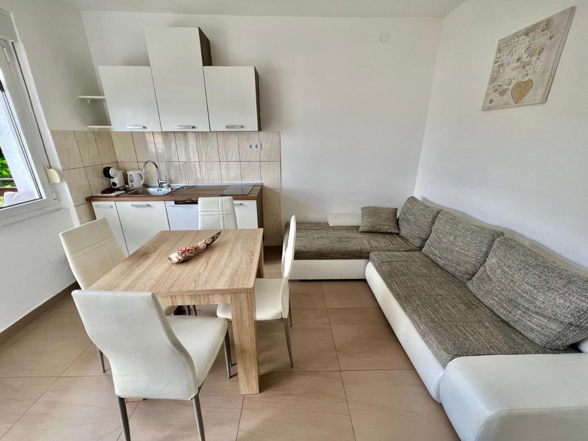 Apartman Velly Jadranovo Exterior photo